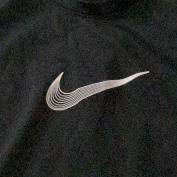 Girls Nike dri fit top - Picture 2 of 4